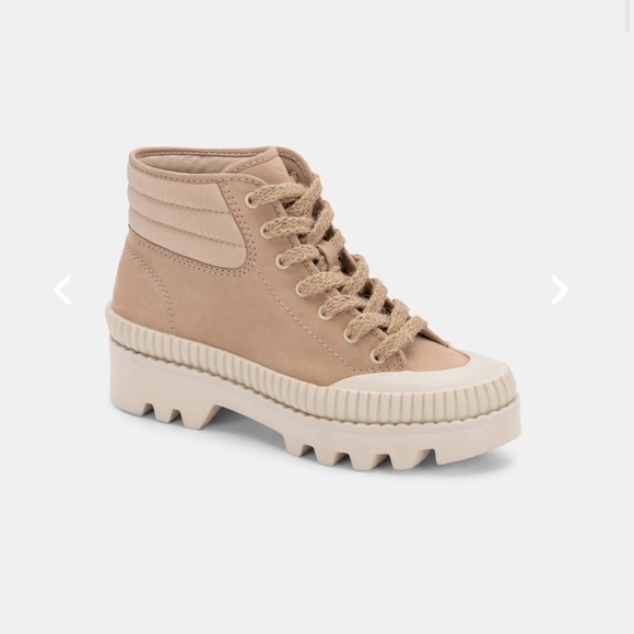 Brand new Dolce Vita Ociana sneakers in Dune Nubuck. - Picture 8 of 10